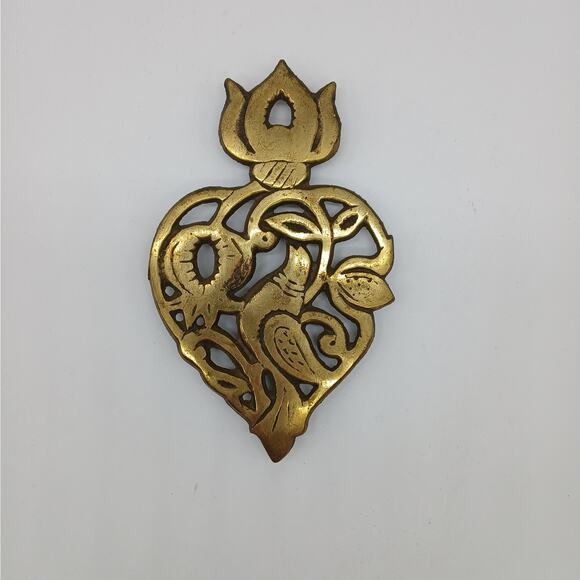 Vintage Trivet Featuring Ornate Bird  Cottagecore Decorative Brass Christmas - Picture 1 of 7